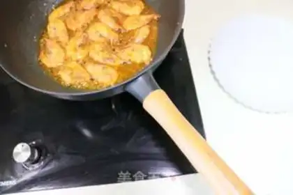 Make Garlic fan shrimp step 8