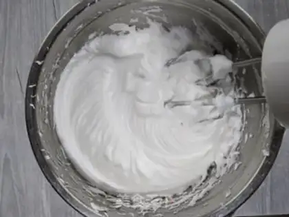 Make A flower birthday cake step 9