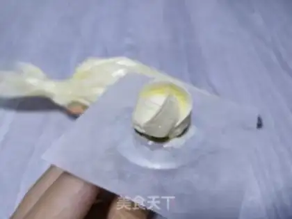 Make A flower birthday cake step 14