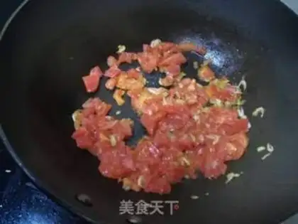 Make Tomato shrimp egg noodles step 4