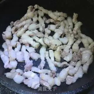Make Four seasons of bean fried meat step 8