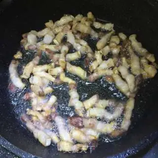 Make Four seasons of bean fried meat step 9