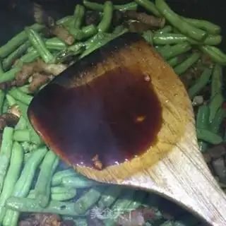 Make Four seasons of bean fried meat step 13