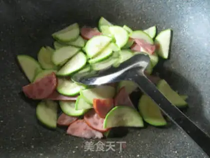 Make Elbow and ham are fried step 5