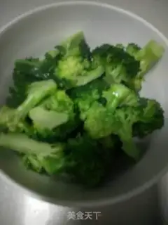 Make Garlic broccoli step 6