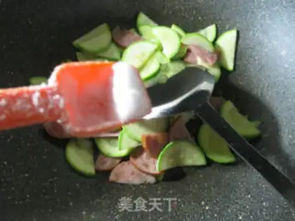 Make Elbow and ham are fried step 6