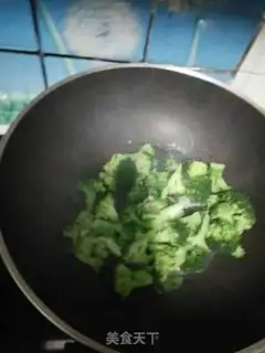 Make Garlic broccoli step 8