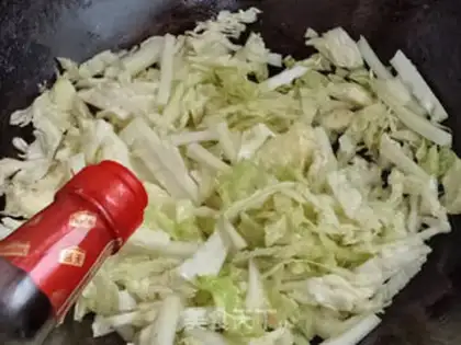 Make Big cabbage fried mushrooms step 4