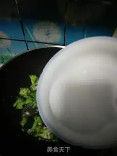 Make Garlic broccoli step 10