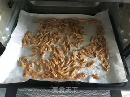 Make Homemade calcium shrimp leather powder step 4