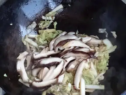 Make Big cabbage fried mushrooms step 6