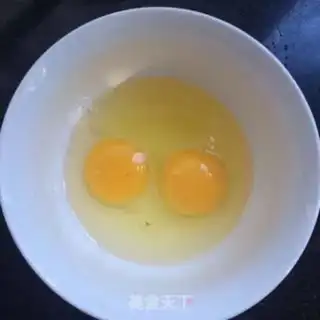Make Shrimp fried eggs step 1