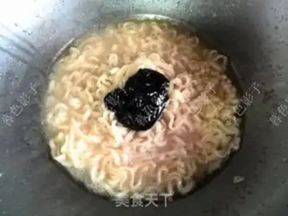Make Chicken wing noodles step 6