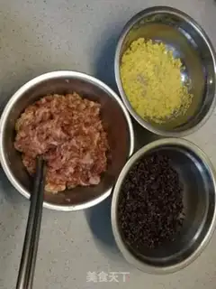 Make Two-colour rice balls step 0
