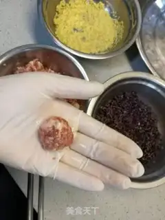 Make Two-colour rice balls step 1