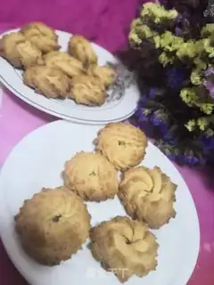 Make Cream cookies step 10