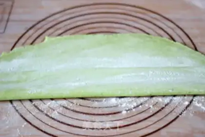 Make Scrambled spinach hands step 7