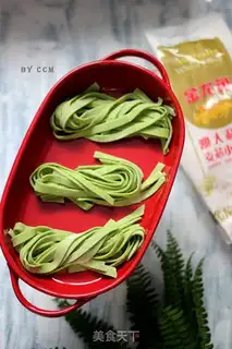 Make Scrambled spinach hands step 18