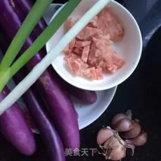 Make Garlic pork and eggplant step 0