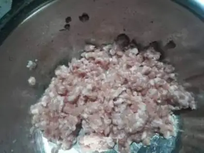 Make Pork spinach, three dumplings step 0