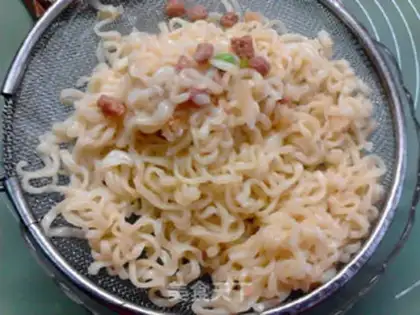 Make Soy sauce, noodle step 9