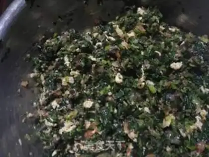 Make Pork spinach, three dumplings step 11