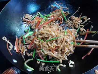 Make Soy sauce, noodle step 16