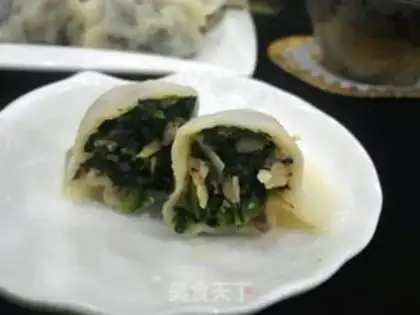 Make Pork spinach, three dumplings step 16