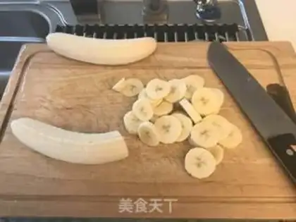 Make Banana shake step 1