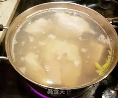 Make Korean pork bone soup step 5
