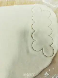 Make Flower bread step 4