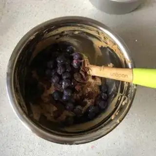 Make Blueberry cheesemuff cake step 10