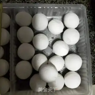 Make Eggs, rice and soup step 1