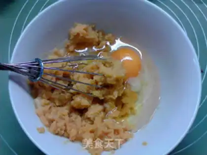 Make The yeast onion onions and eggs step 6