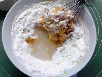 Make The yeast onion onions and eggs step 8