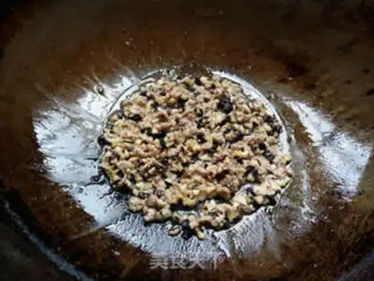 Make The meat and the fragrance of the beans step 4