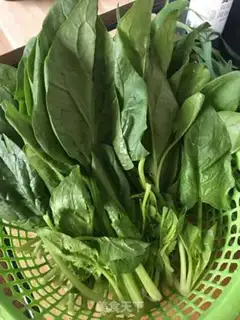 Make A spinach fan step 0