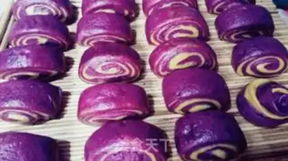 Make Potato pumpkin roll step 9