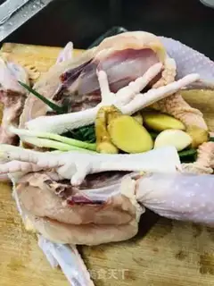 Make Hands tore chickens step 1