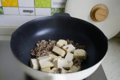 Make Hands tore chickens step 4