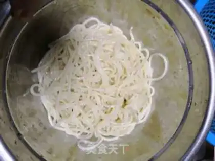 Make Spicy chicken noodle step 6