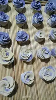 Make Colored roses step 12