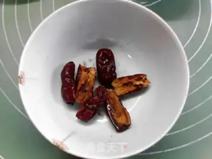 Make The gruel of red dates step 5