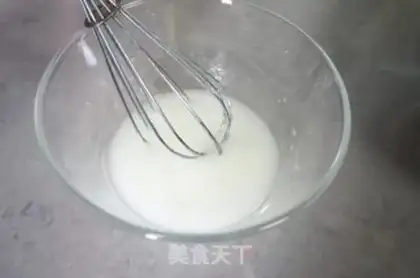 Make All the sponge sesame cake step 5