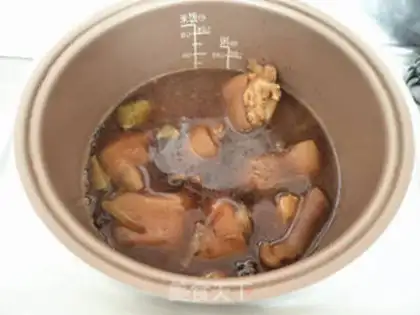 Make Pig hoofs burn potatoes step 8