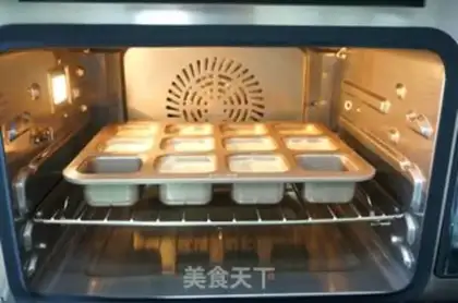 Make All the sponge sesame cake step 8