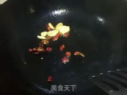 Make Sour and sour sausage powder step 2