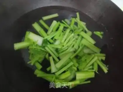Make Tofu fried celery step 1