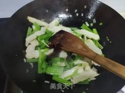 Make Tofu fried celery step 7