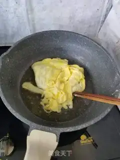 Make Eggs and bean sprouts step 4